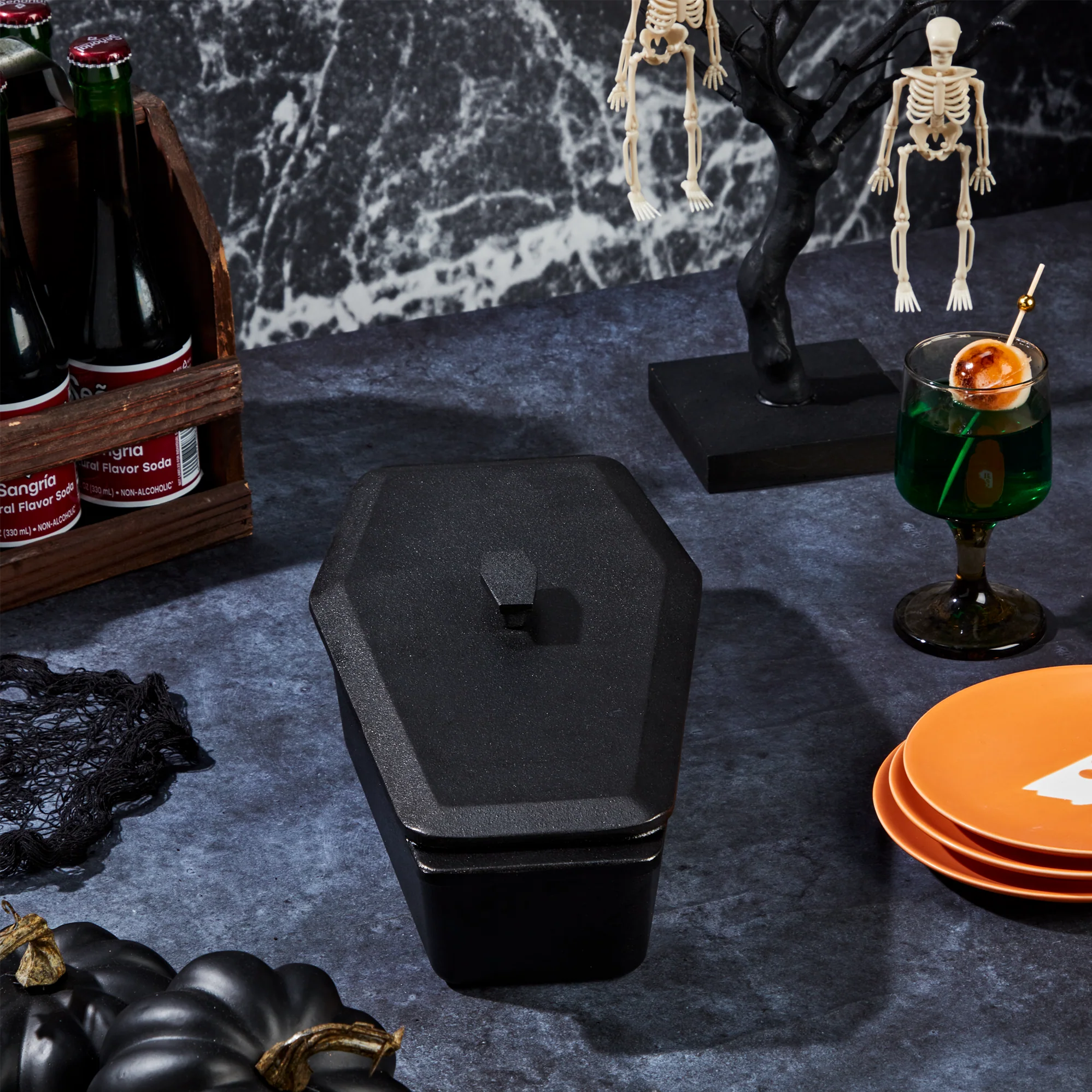1.5-Quart / 2.5-Quart Cast Iron Skeleton Coffin Casket Loaf Pan, Black - Image 5