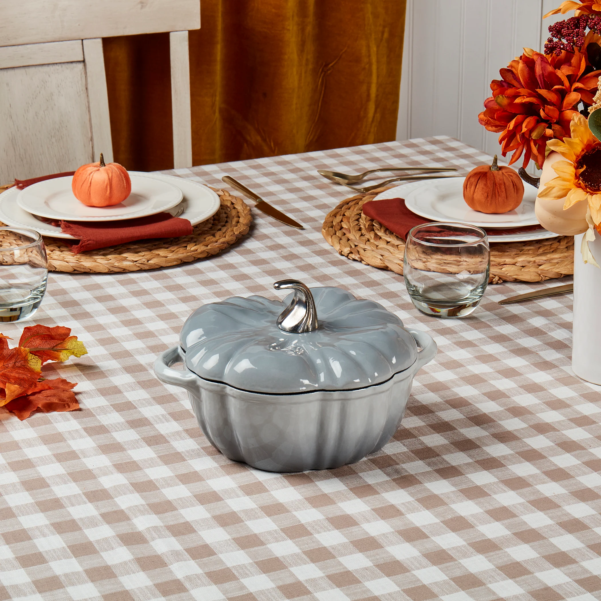 2-Quart / 4-Quart Enameled Cast Iron Pumpkin Dutch Ovens, Silver - Image 8