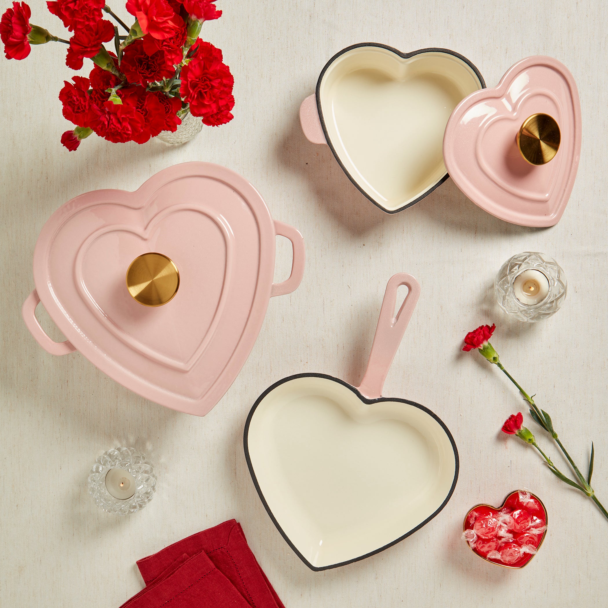 3-Quart Enameled Cast Iron Heart-Shaped Dutch Oven, Pink - Image 6