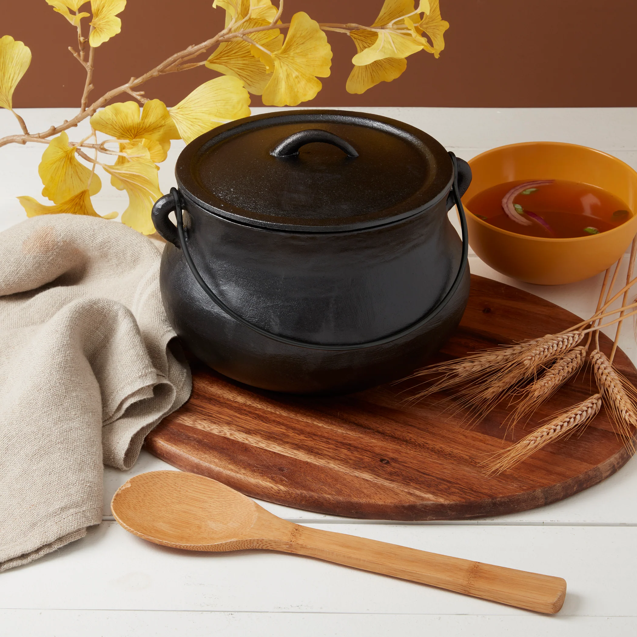 4-Quart Cast Iron Cauldron Pot with Handle - Image 4