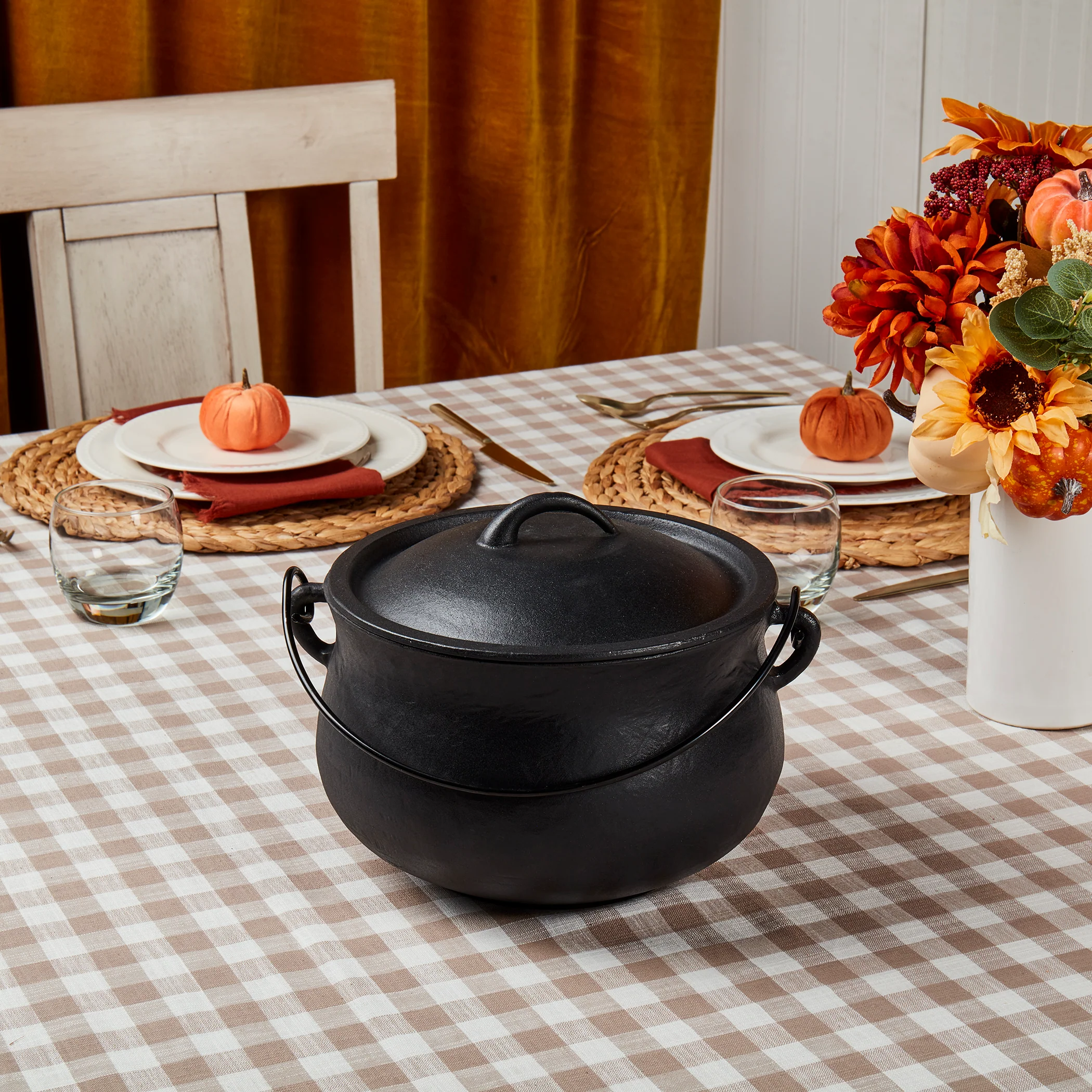 6-Quart Cast Iron Cauldron Pot with Handle - Image 4