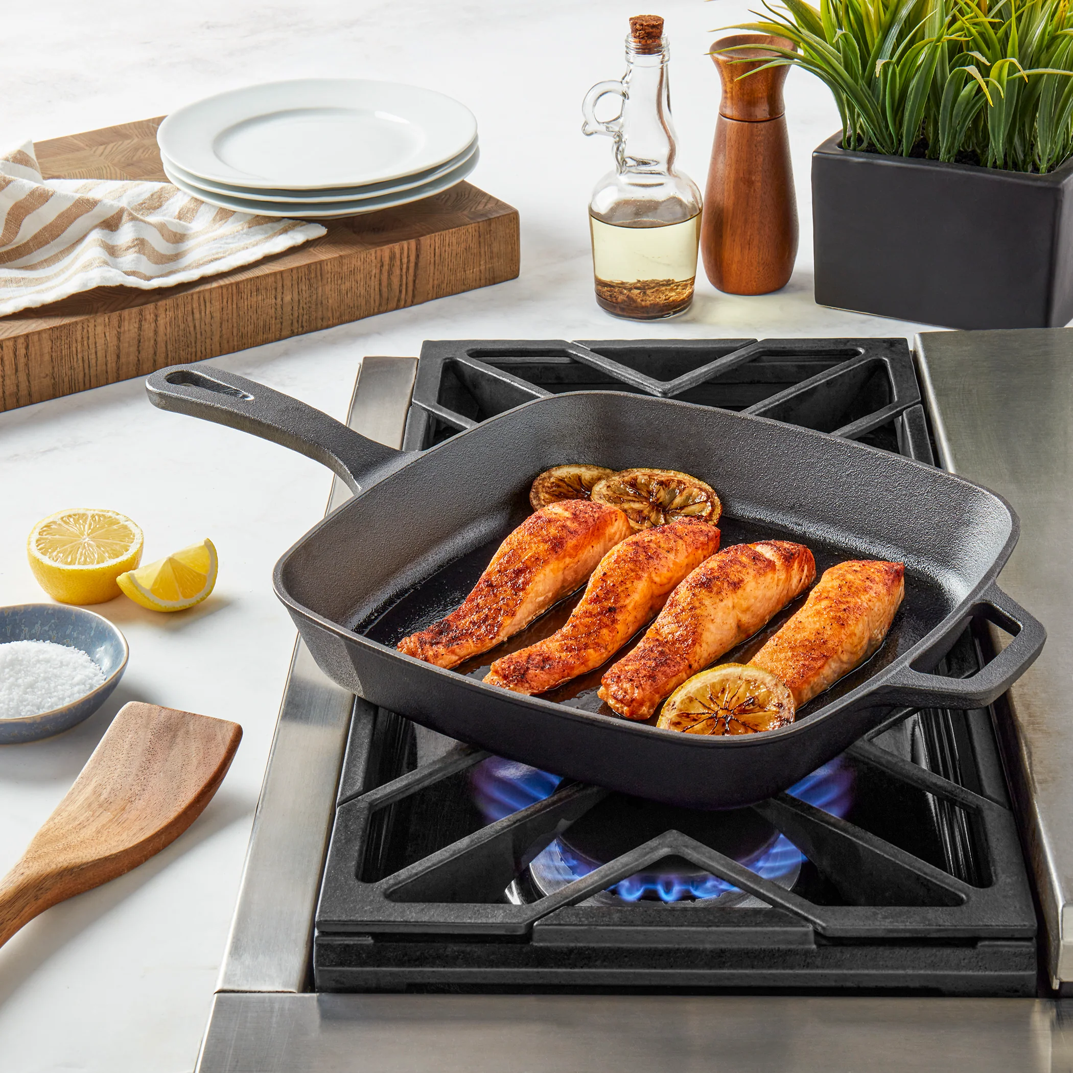 11" Square Pre-Seasoned Cast Iron Skillet Frying Pan - Image 3
