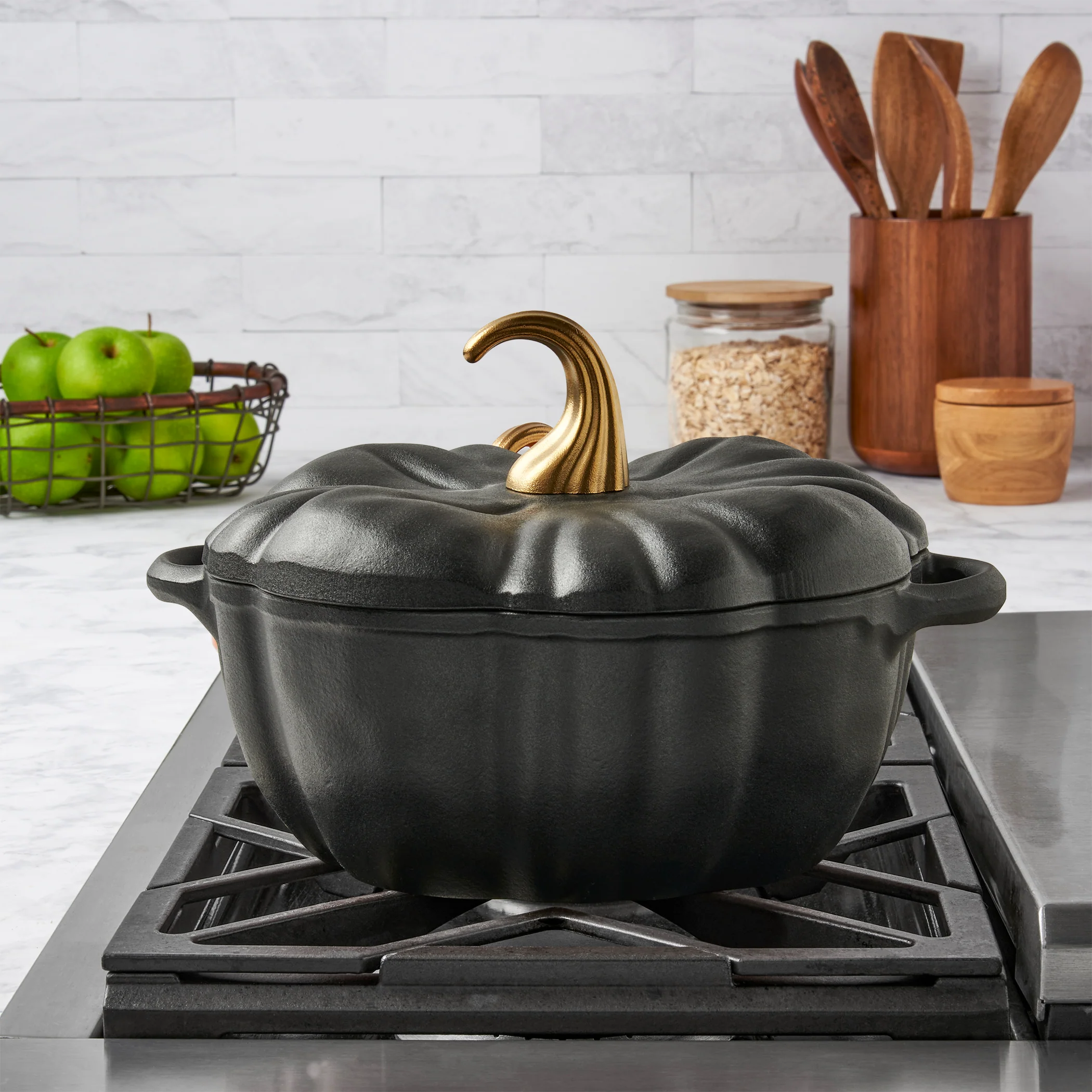 2-Quart / 4-Quart Enameled Cast Iron Pumpkin Dutch Ovens, Black - Image 9