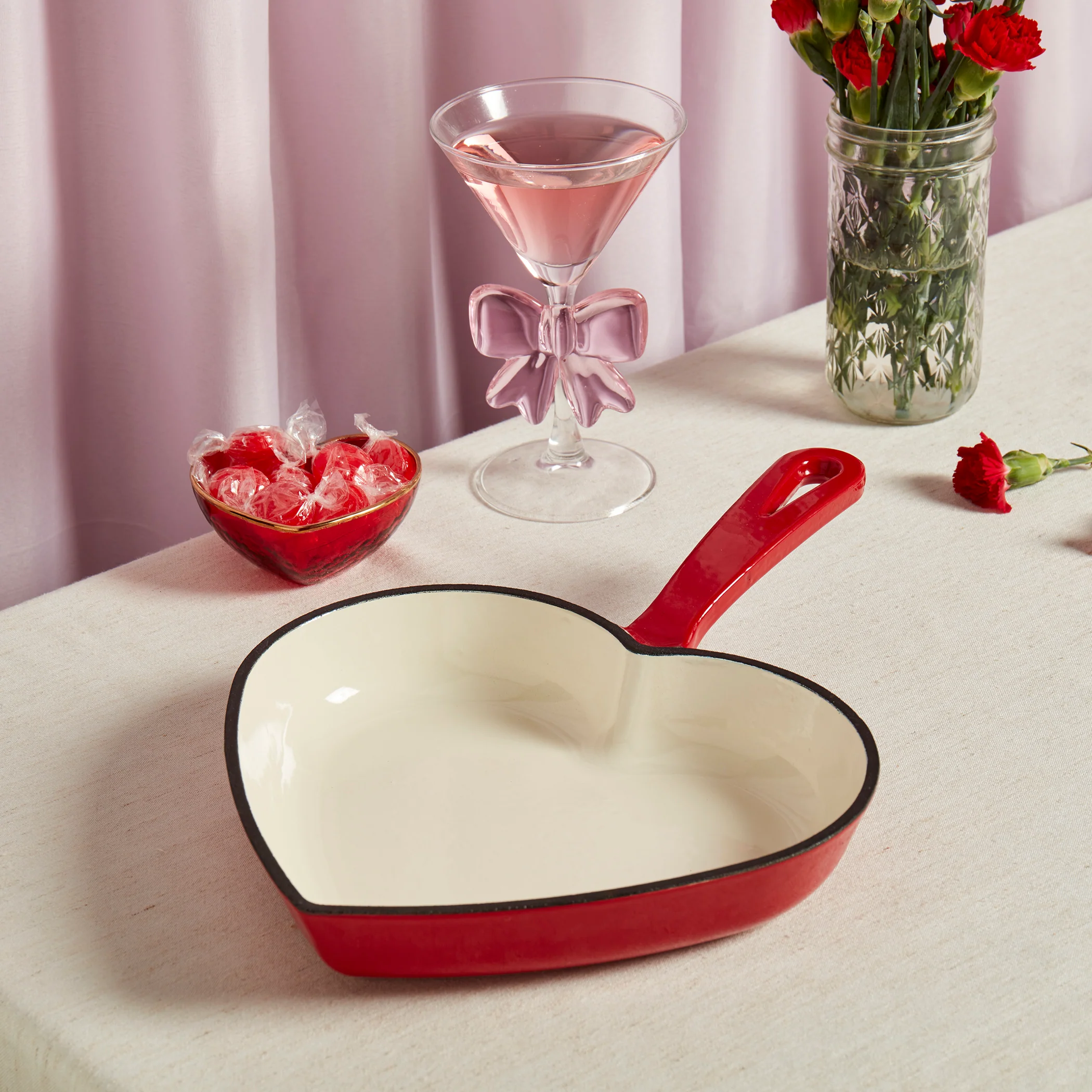 9” Enameled Cast Iron Heart-Shaped Skillet Fry Pan, Red - Image 7
