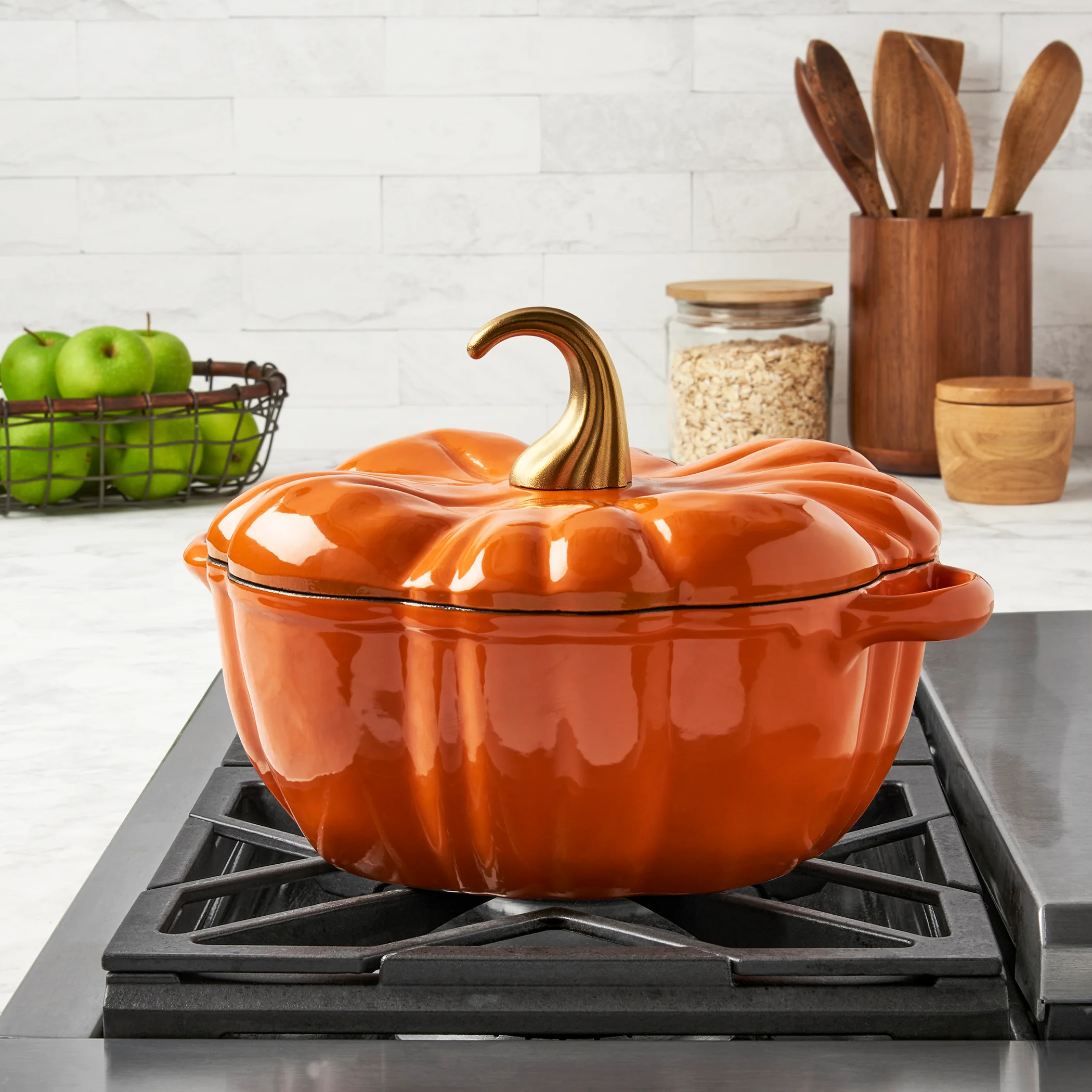 2-Quart / 4-Quart Enameled Cast Iron Pumpkin Dutch Ovens, Orange - Image 3